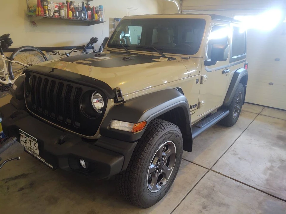 2022 Jeep JL Wrangler - Image 8 of 10