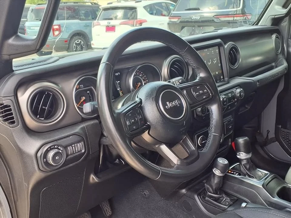 2022 Jeep JL Wrangler - Image 15 of 20