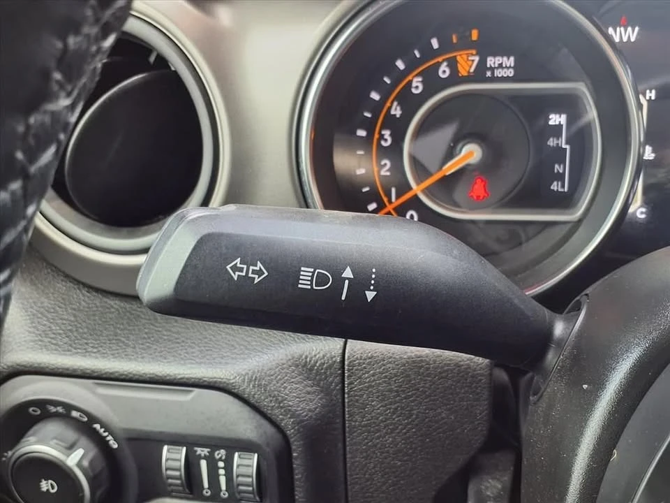 2022 Jeep JL Wrangler - Image 17 of 20