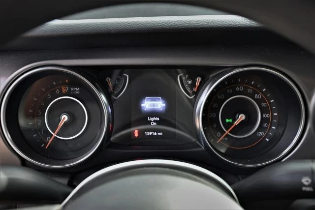 2022 Jeep JL Wrangler - Image 10 of 19