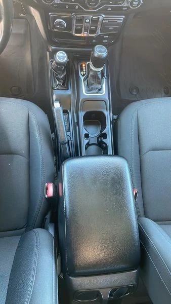 2022 Jeep JL Wrangler - Image 12 of 20