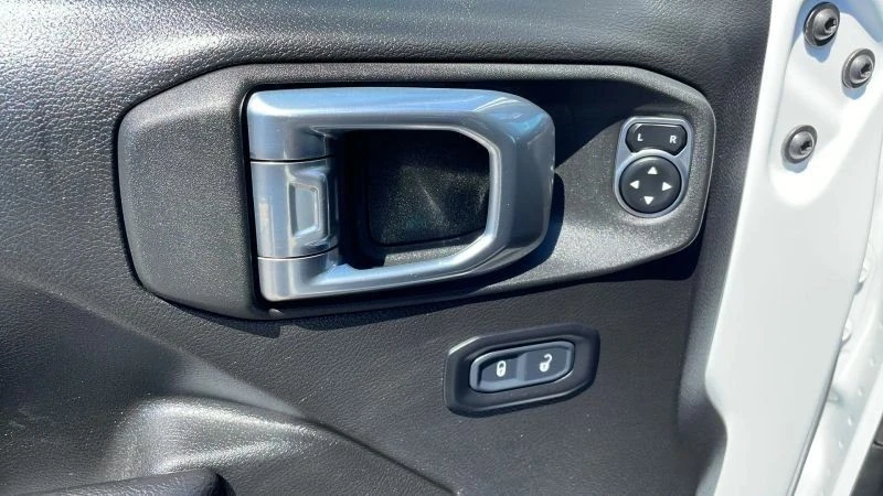 2022 Jeep JL Wrangler - Image 14 of 20