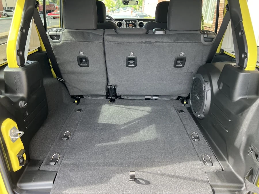 2022 Jeep JL Wrangler - Image 6 of 10
