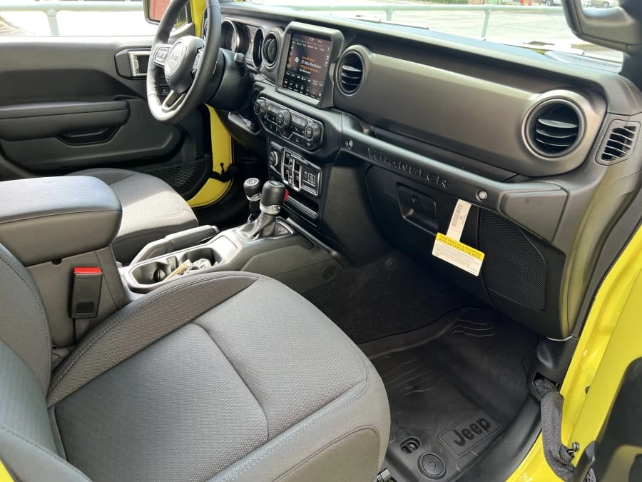 2022 Jeep JL Wrangler - Image 7 of 10