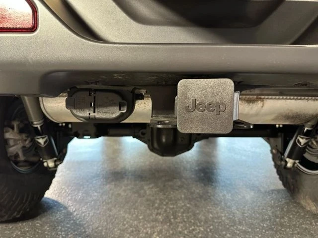 2022 Jeep JL Wrangler - Image 12 of 21