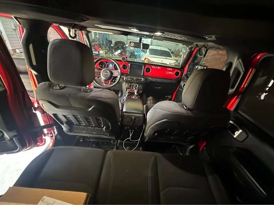2022 Jeep JL Wrangler - Image 11 of 16