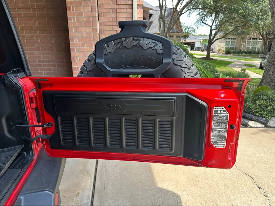 2022 Jeep JL Wrangler - Image 16 of 16