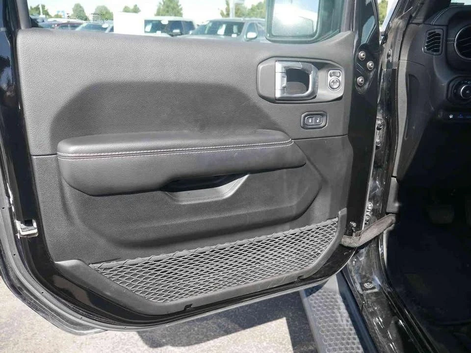 2022 Jeep JL Wrangler - Image 19 of 20