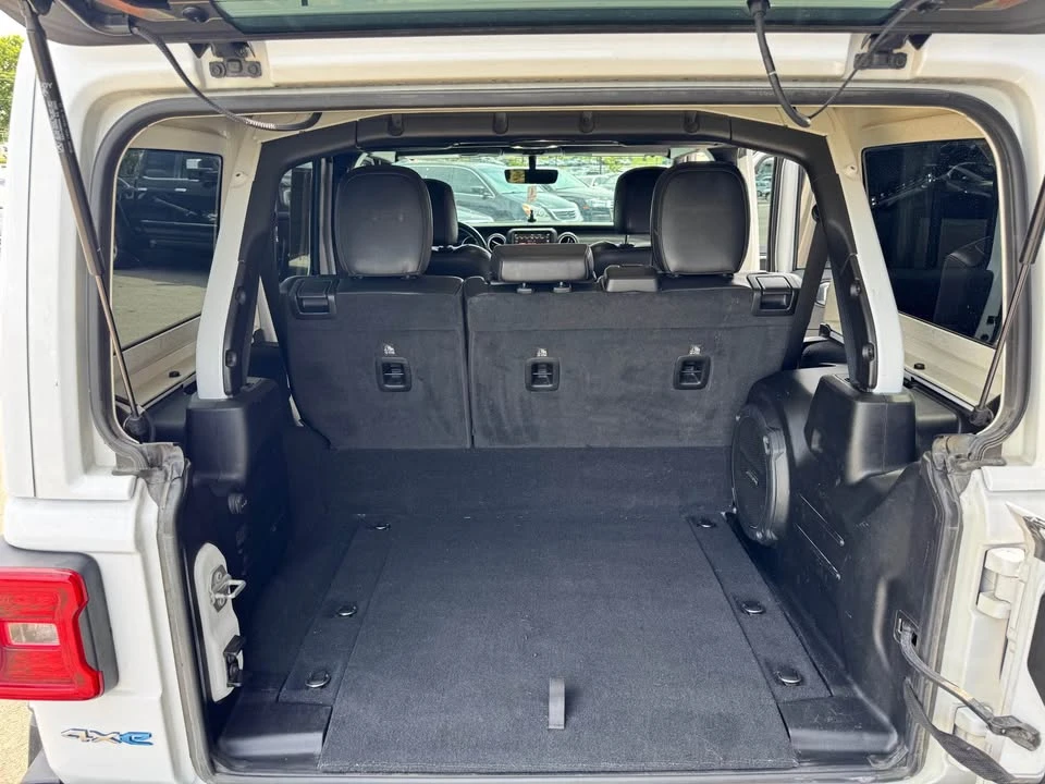 2022 Jeep JL Wrangler - Image 10 of 16