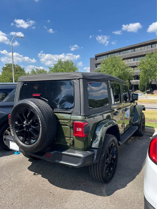 2022 Jeep JL Wrangler - Image 2 of 6