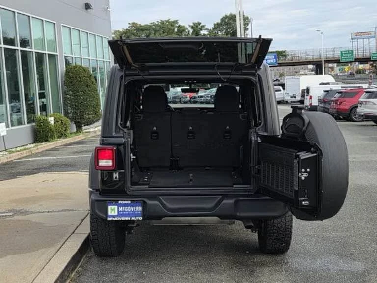 2022 Jeep JL Wrangler - Image 9 of 9