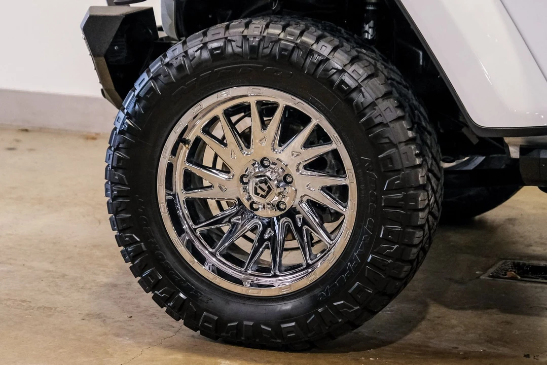 2022 Jeep JL Wrangler - Image 8 of 12