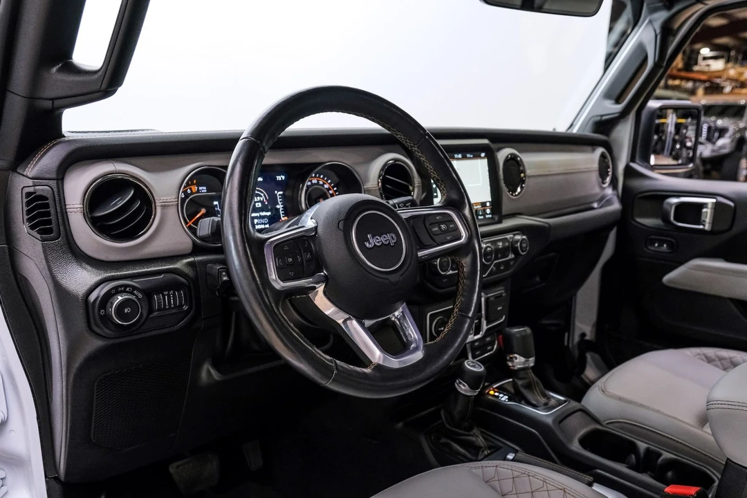 2022 Jeep JL Wrangler - Image 11 of 12