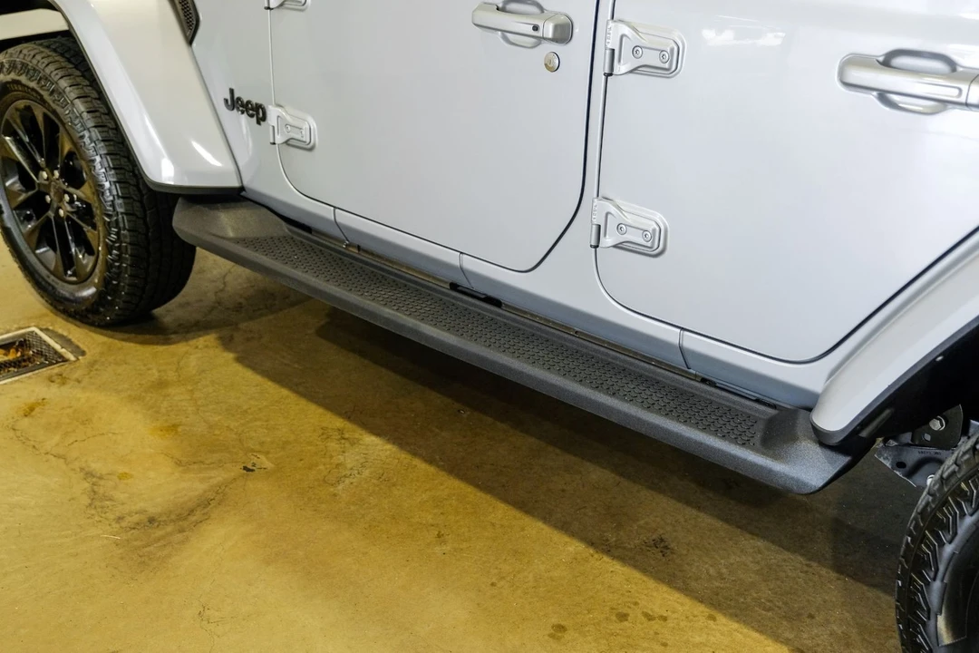 2022 Jeep JL Wrangler - Image 10 of 12