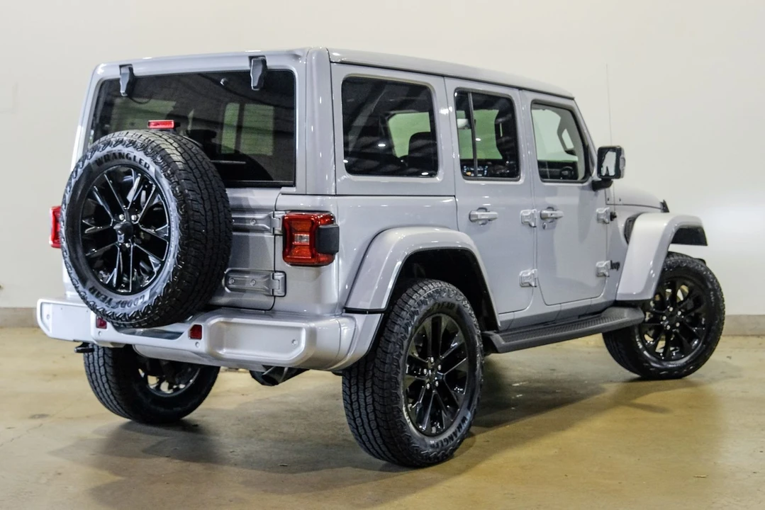 2022 Jeep JL Wrangler - Image 7 of 12