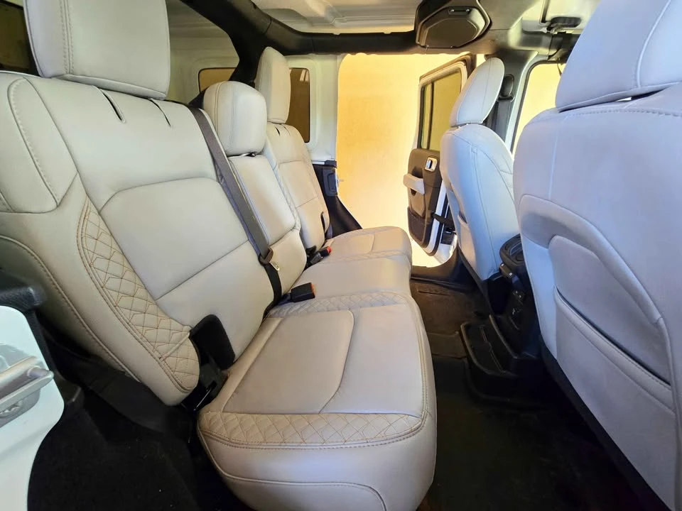 2022 Jeep JL Wrangler - Image 7 of 8