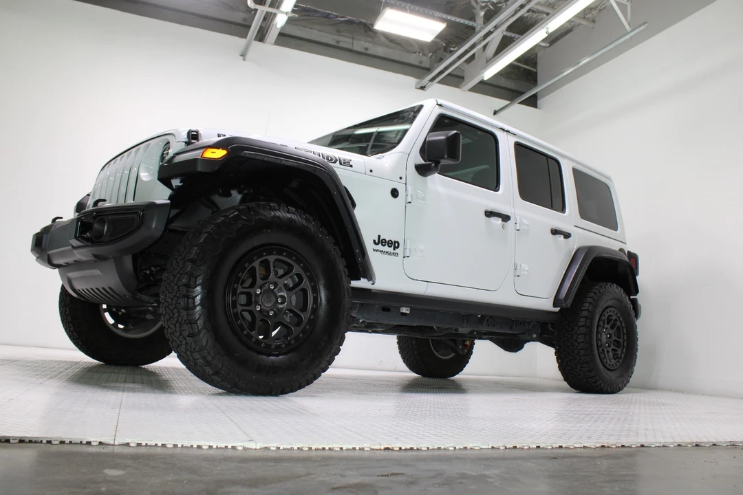 2022 Jeep JL Wrangler - Image 23 of 31