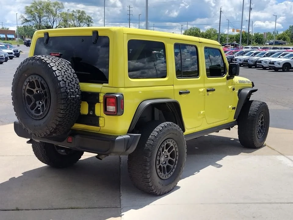 2022 Jeep JL Wrangler - Image 17 of 20