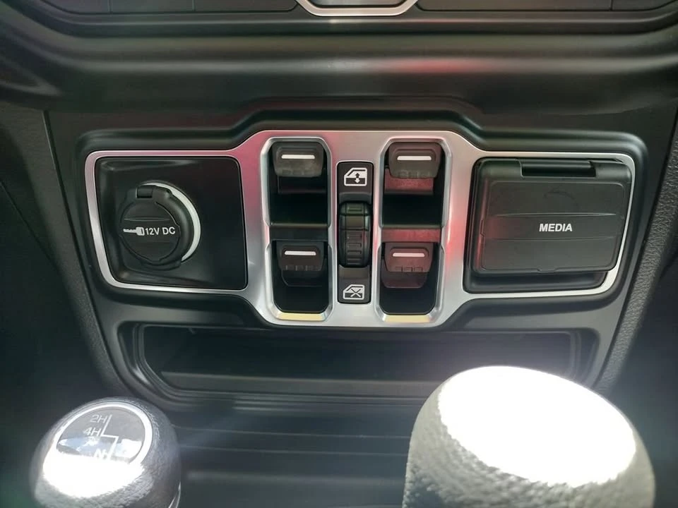 2022 Jeep JL Wrangler - Image 5 of 20