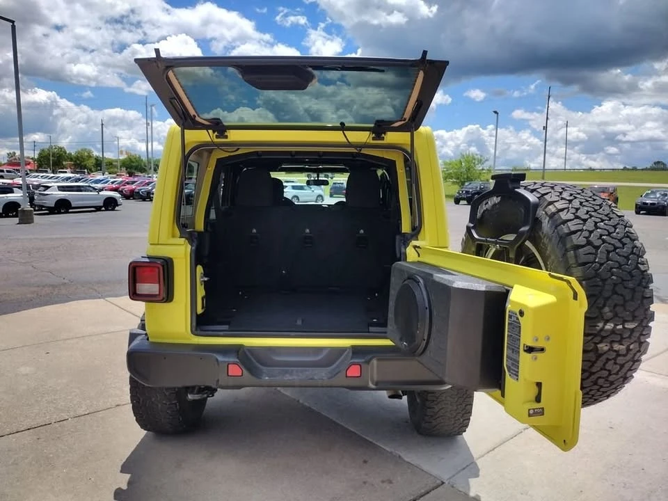 2022 Jeep JL Wrangler - Image 11 of 20