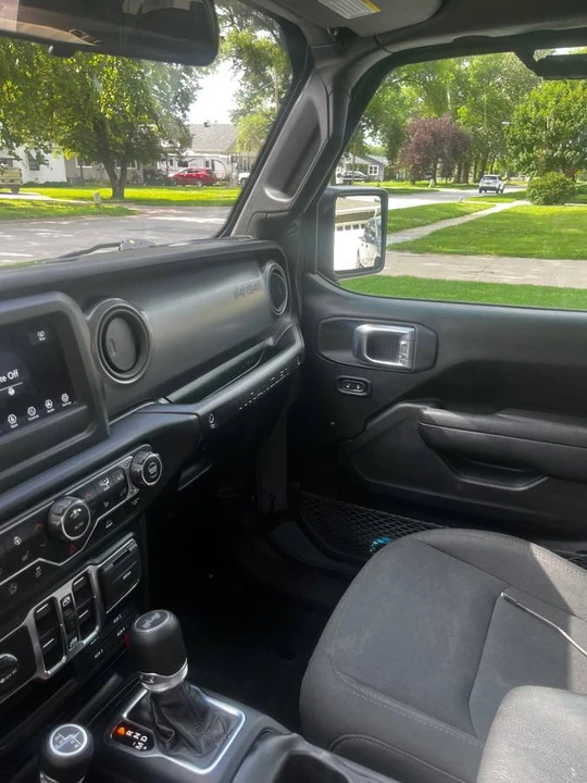 2022 Jeep JL Wrangler - Image 16 of 18