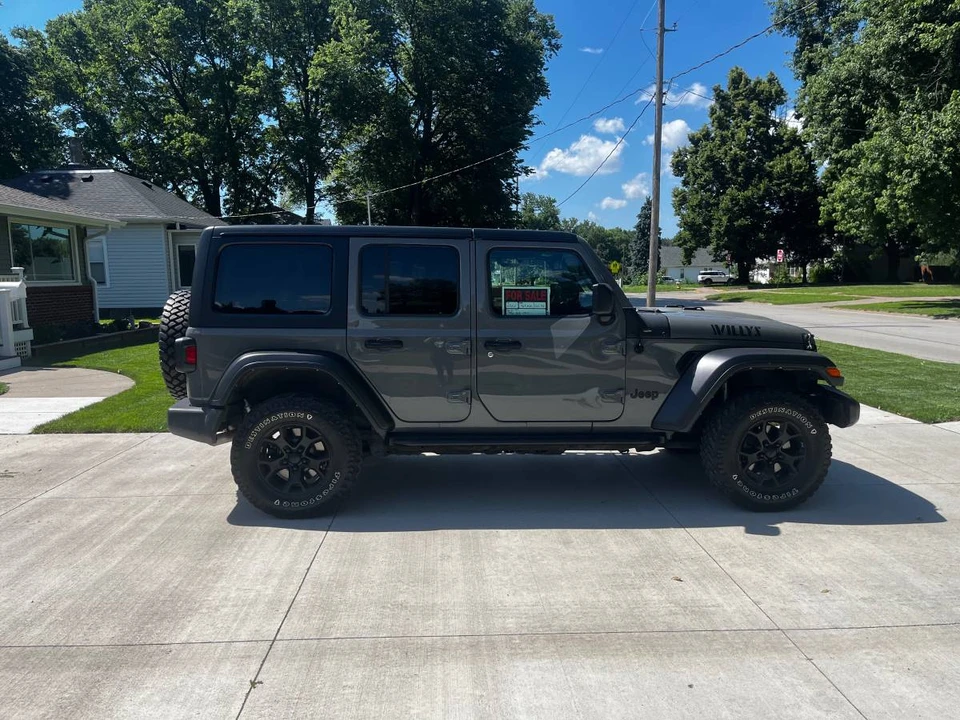 2022 Jeep JL Wrangler - Image 6 of 18