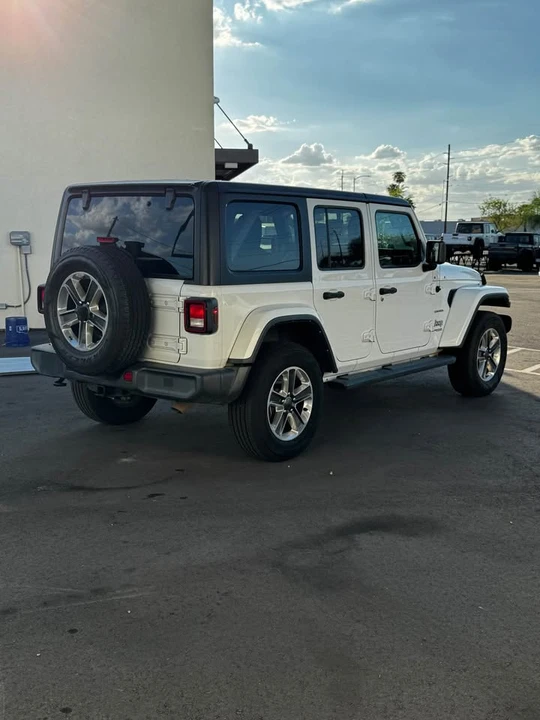 2022 Jeep JL Wrangler - Image 5 of 11