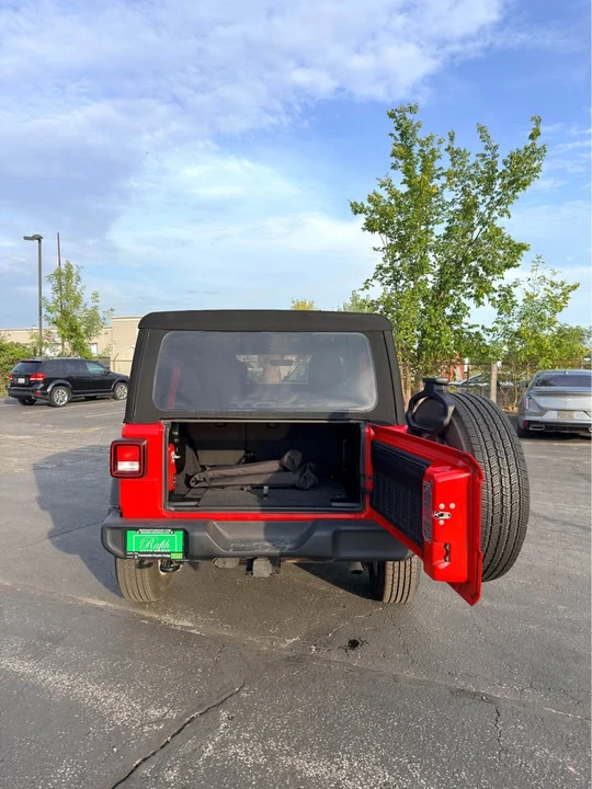 2022 Jeep JL Wrangler - Image 6 of 20
