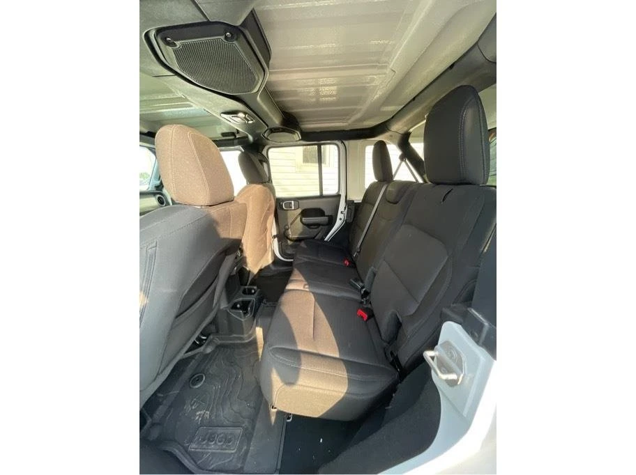 2022 Jeep JL Wrangler - Image 18 of 20