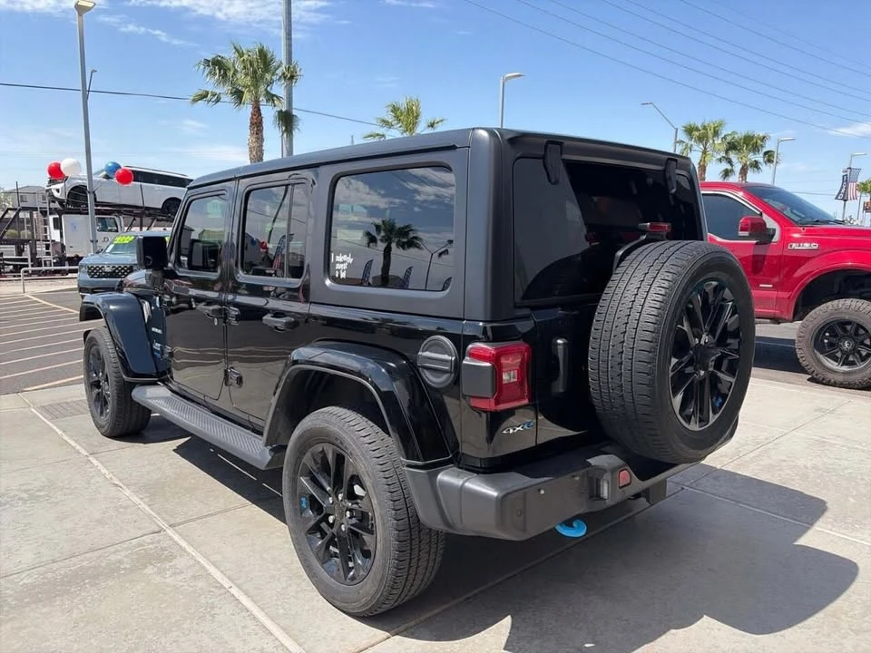 2022 Jeep JL Wrangler - Image 5 of 20
