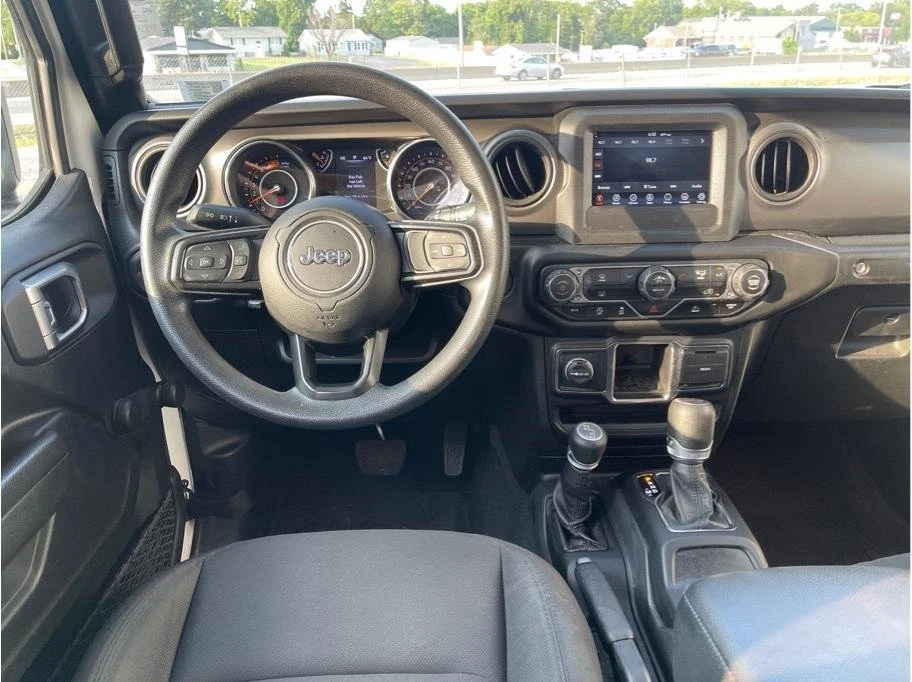 2022 Jeep JL Wrangler - Image 19 of 20