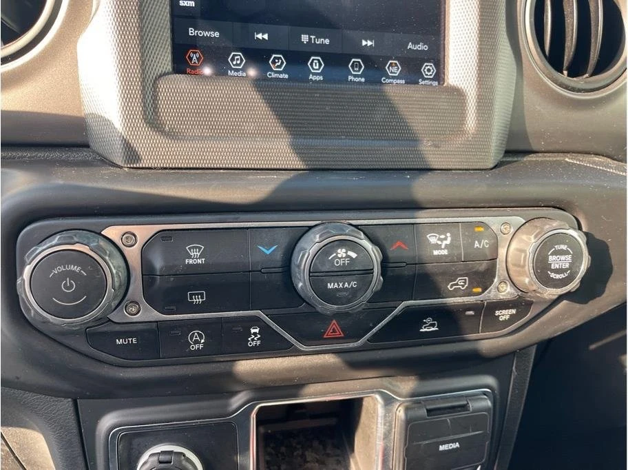 2022 Jeep JL Wrangler - Image 13 of 20