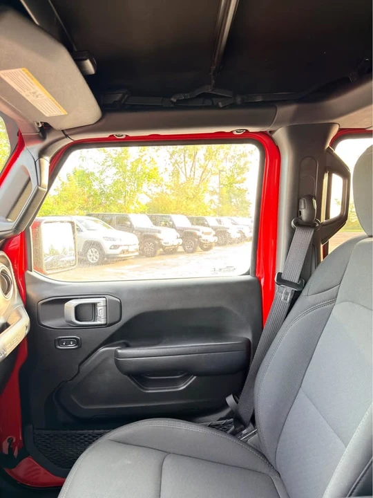 2022 Jeep JL Wrangler - Image 16 of 20
