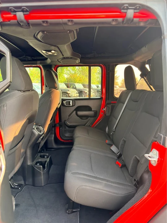 2022 Jeep JL Wrangler - Image 10 of 20