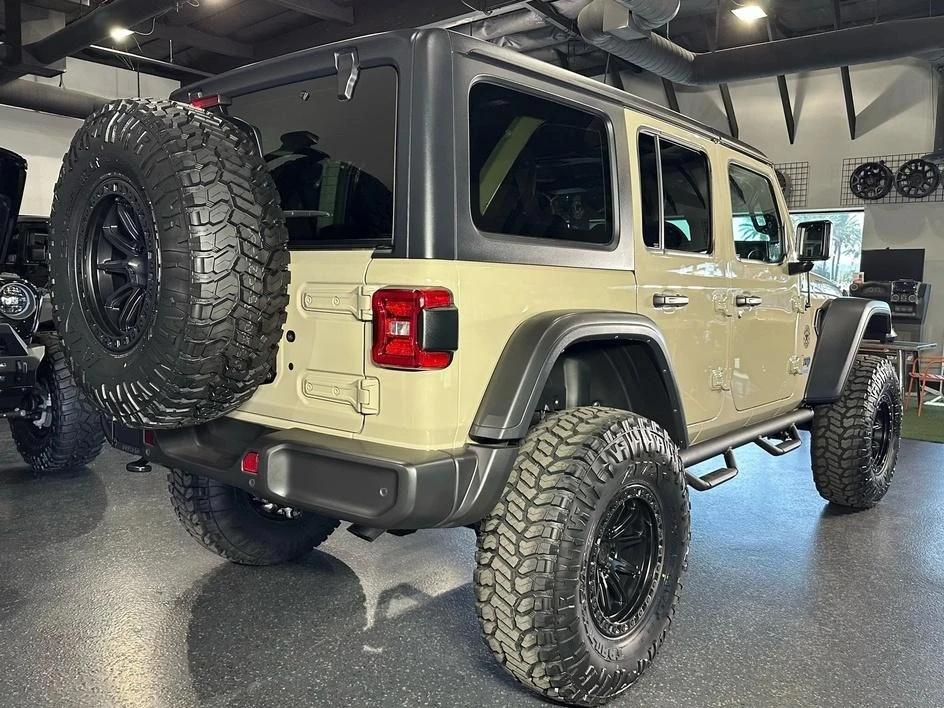 2022 Jeep JL Wrangler Rubicon 392 - Image 12 of 29