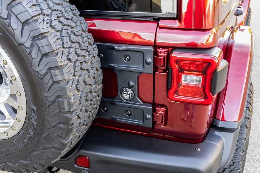 2022 Jeep JL Wrangler - Image 22 of 31