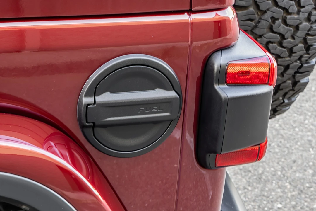2022 Jeep JL Wrangler - Image 29 of 31