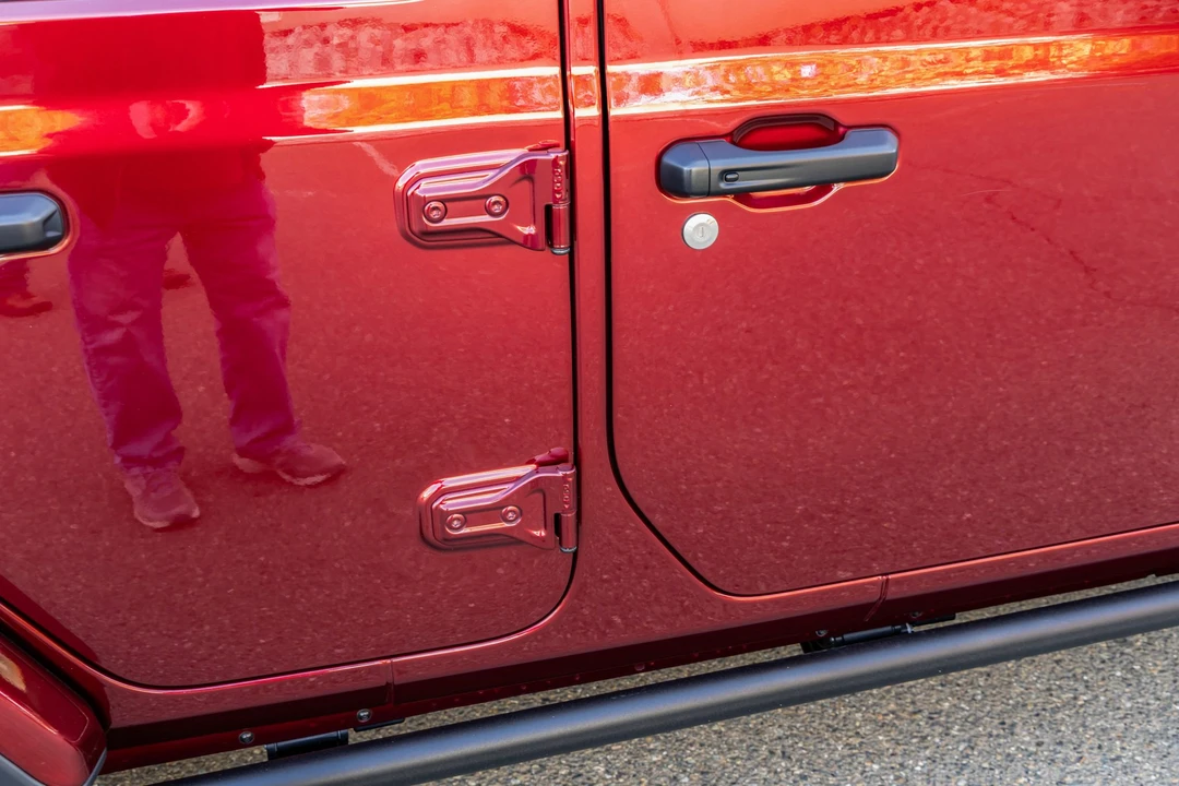 2022 Jeep JL Wrangler - Image 17 of 31