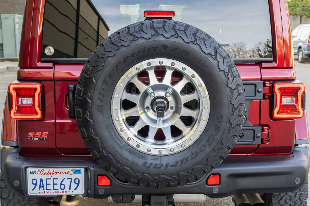2022 Jeep JL Wrangler - Image 24 of 31