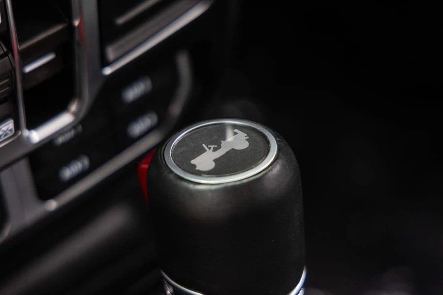 2022 Jeep JL Wrangler - Image 30 of 31