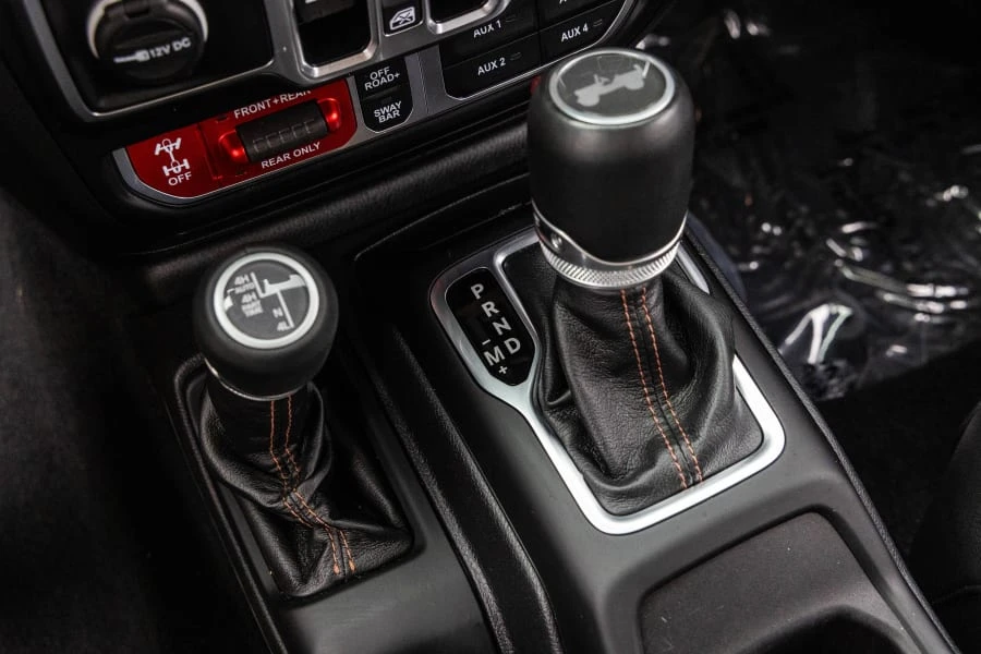 2022 Jeep JL Wrangler - Image 28 of 31