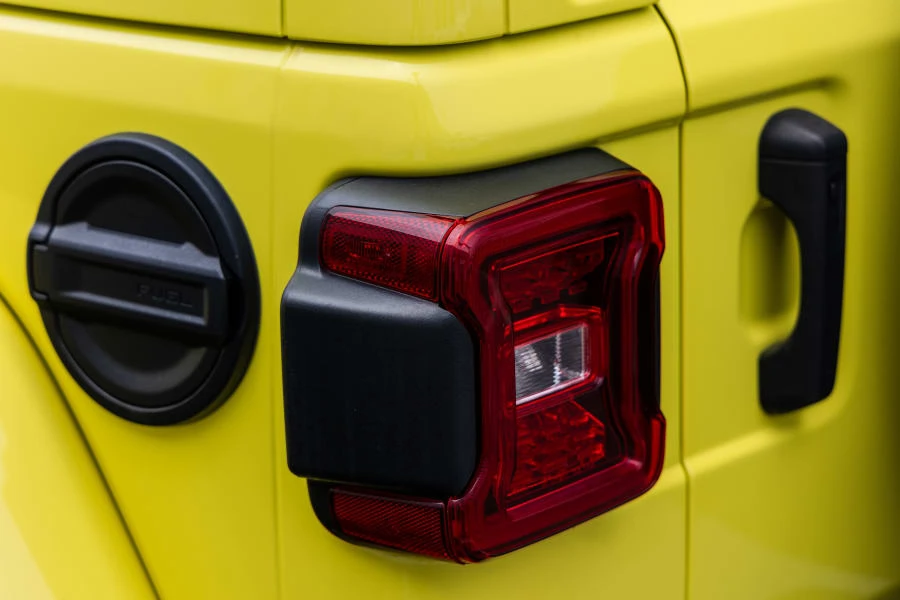2022 Jeep JL Wrangler - Image 13 of 31