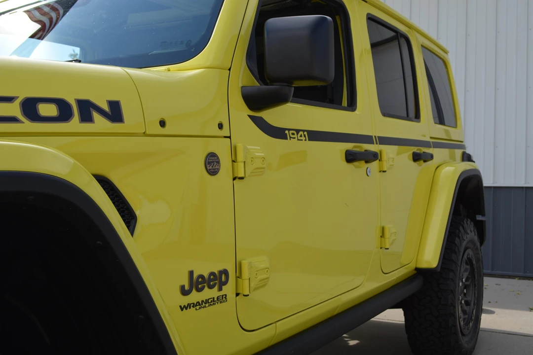 2022 Jeep JL Wrangler - Image 18 of 31