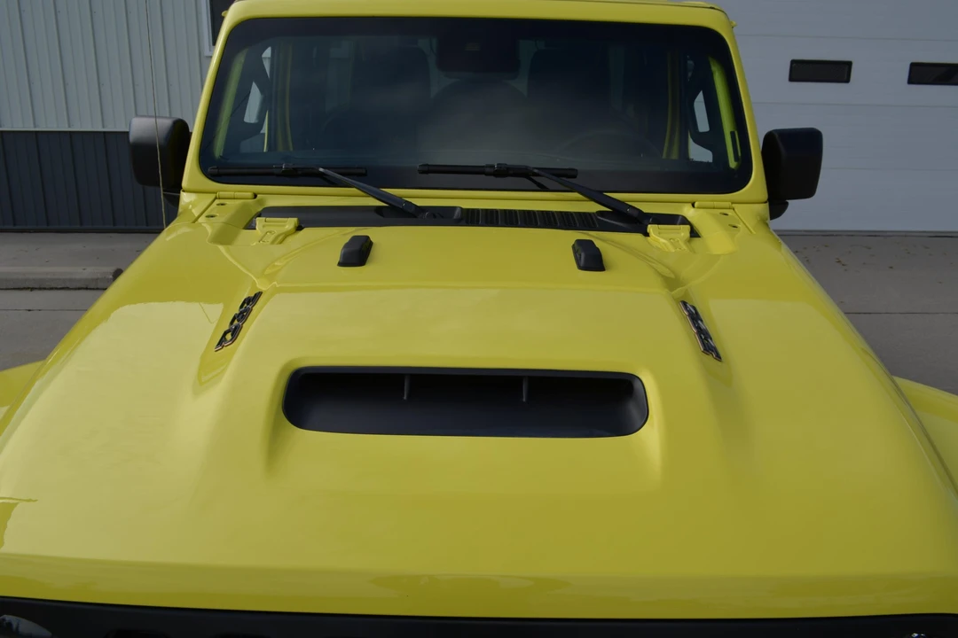2022 Jeep JL Wrangler - Image 12 of 31