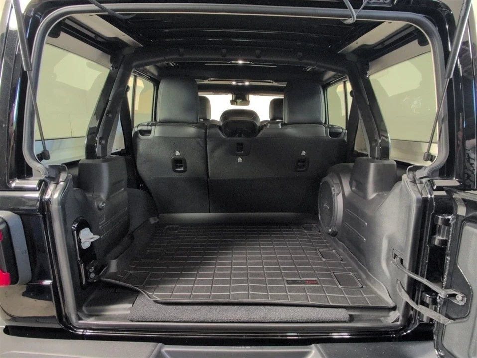 2022 Jeep JL Wrangler - Image 11 of 12