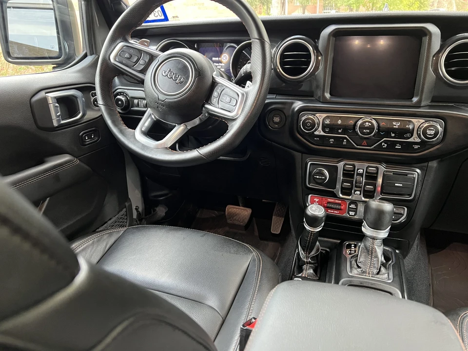 2022 Jeep JL Wrangler - Image 29 of 31