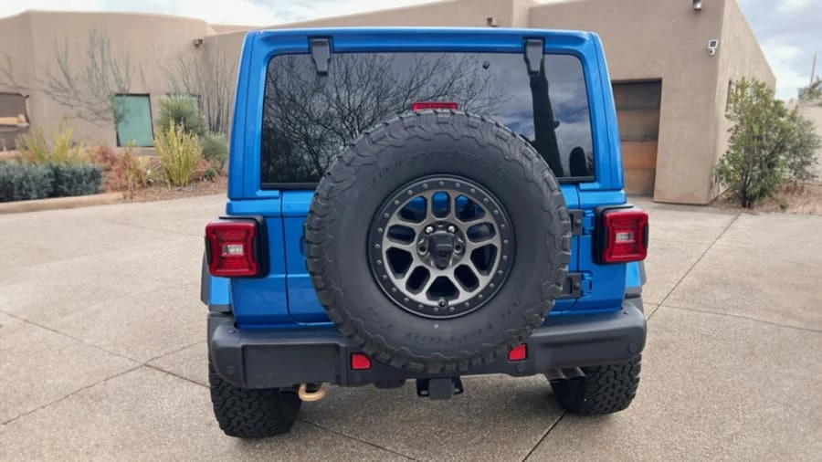 2022 Jeep JL Wrangler - Image 5 of 31