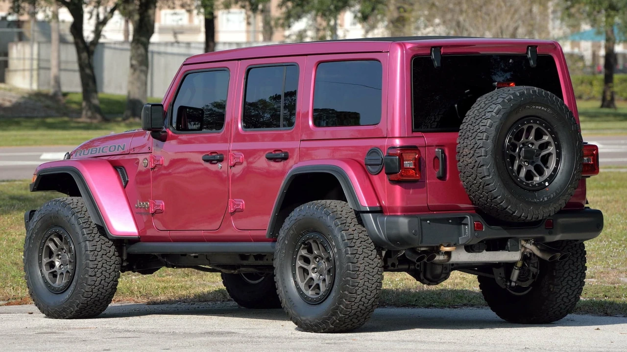 2022 Jeep JL Wrangler - Image 13 of 29