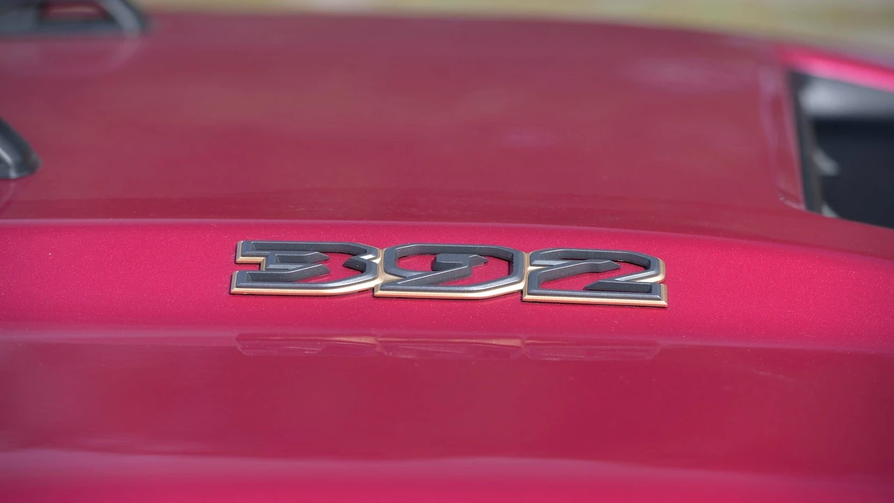 2022 Jeep JL Wrangler - Image 16 of 29
