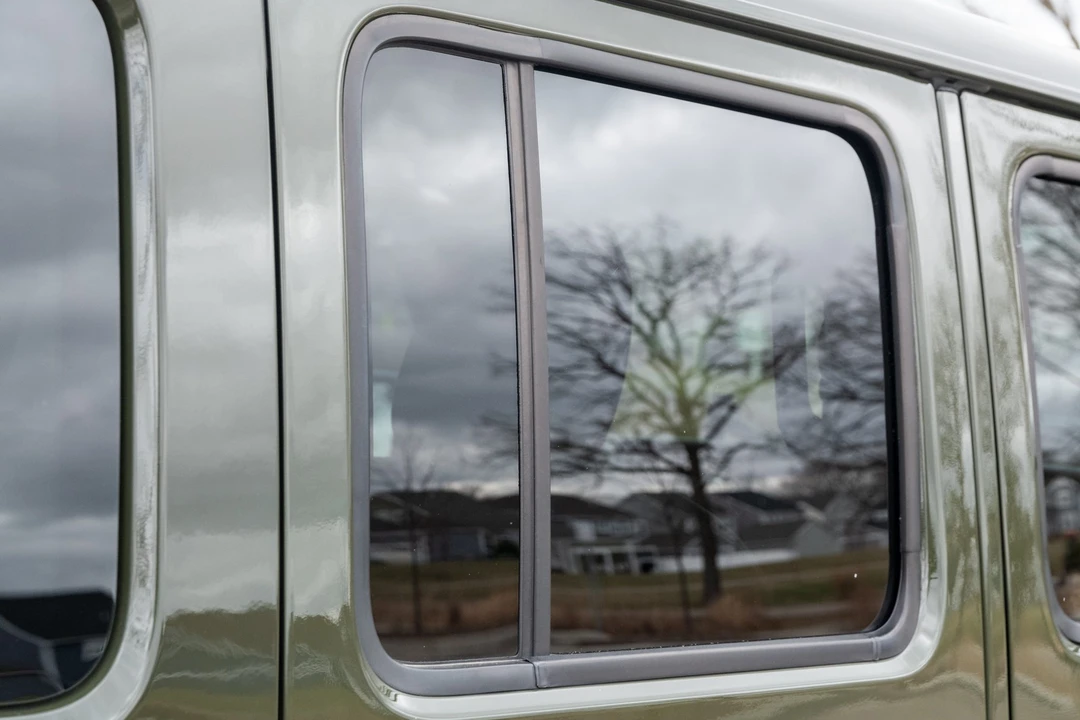 2022 Jeep JL Wrangler - Image 16 of 31